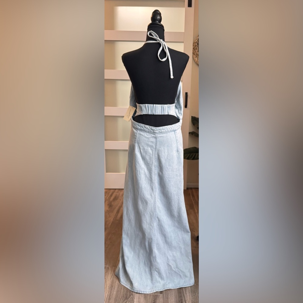 Universal Thread Light Blue Halter Maxi Dress NWT - image 4